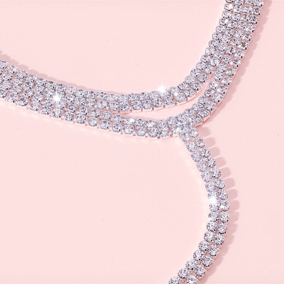 ⚜️[𝟯/$𝟯𝟴]⚜️NEW 2 Layered Long Drop Rhinestone Necklace - Picture 6 of 14